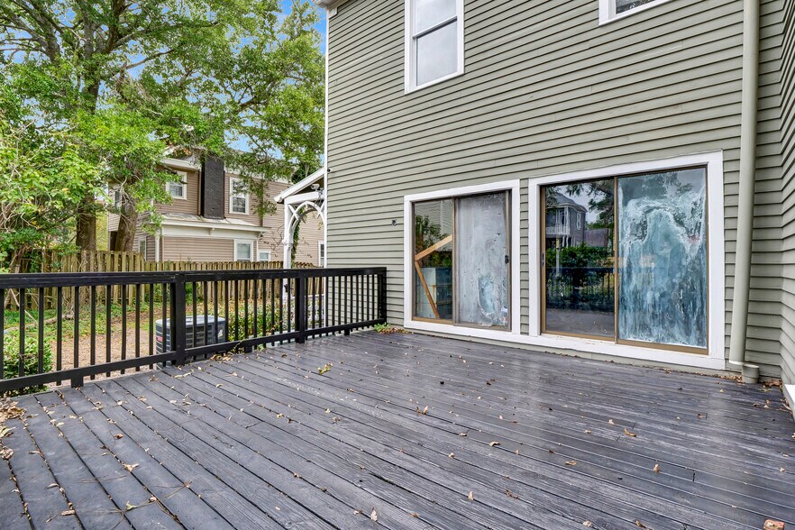 More Photos Of 708 Market St, Wilmington Apartments For Sale