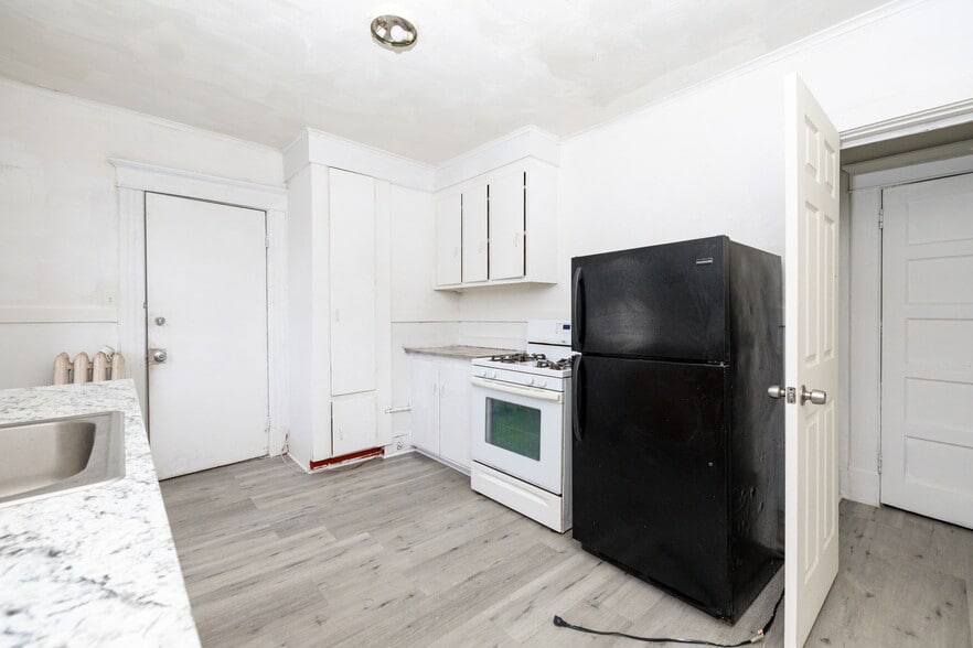 More Photos Of 704-708 Sumner Ave, Springfield Office Residential For Sale