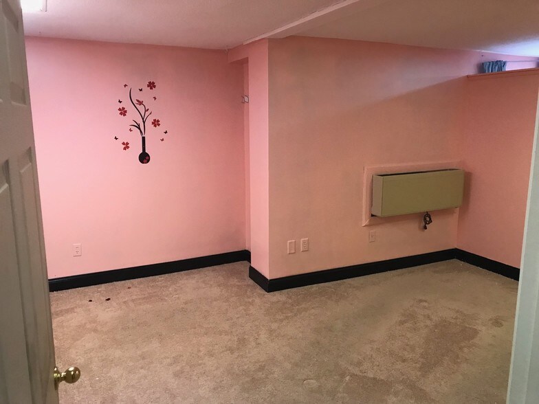 More Photos Of 222 Central St, Hudson Freestanding For Lease