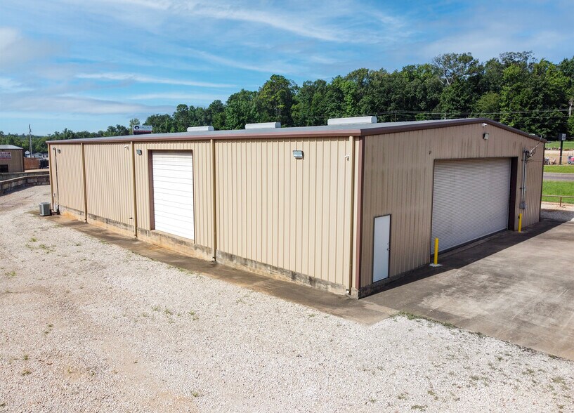 More Photos Of 15503 TX-110, Whitehouse Warehouse For Lease