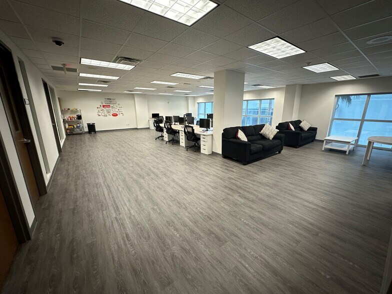 More Photos Of 1120 E Kennedy Blvd, Tampa Office For Sale