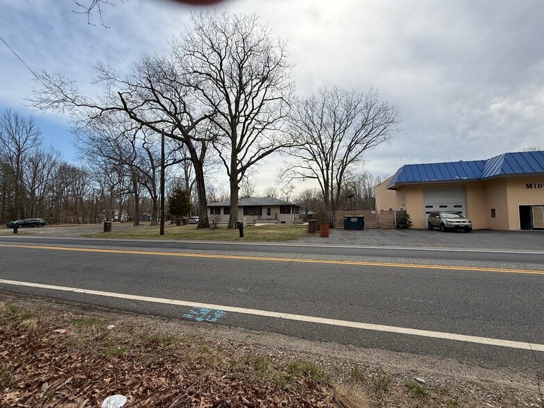 More Photos Of 187 W Commodore Blvd, Jackson Manufacturing For Sale