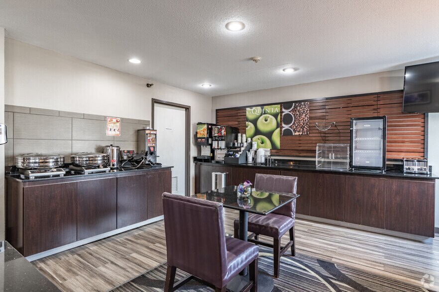 More Photos Of 4311 Warden Rd, North Little Rock Hospitality For Sale