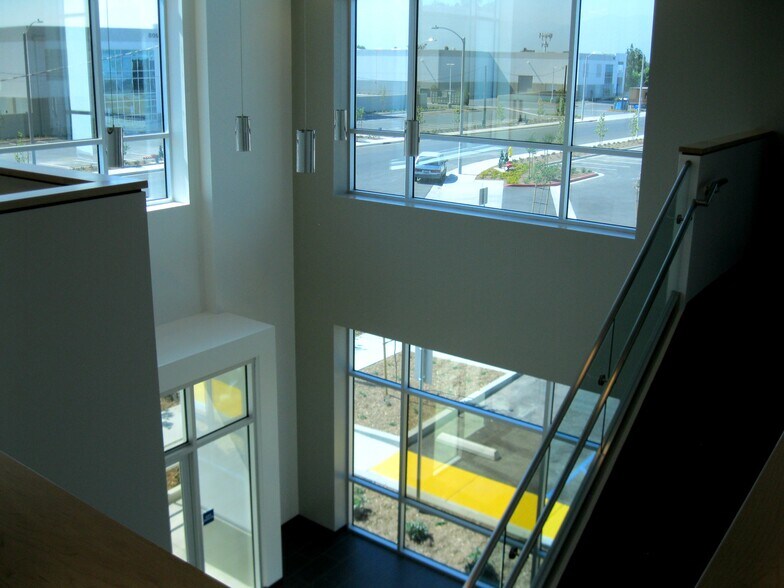 More Photos Of 802 Echelon Ct, City of Industry Warehouse For Lease