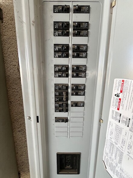 More Photos Of 1280 I St, Reedley Warehouse For Lease