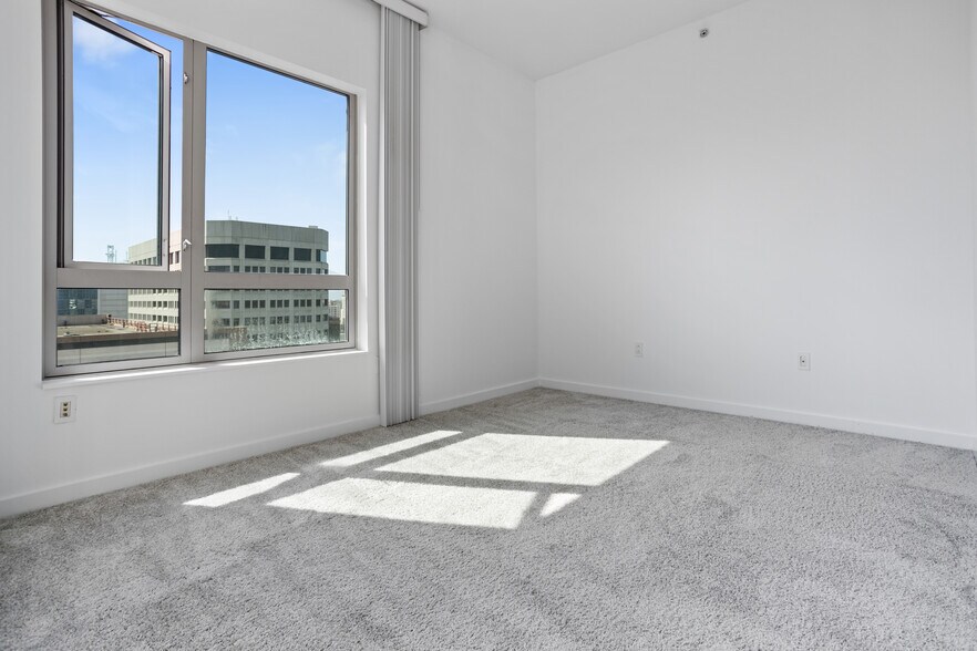 More Photos Of 100 Grand Ave, Oakland Apartments For Lease