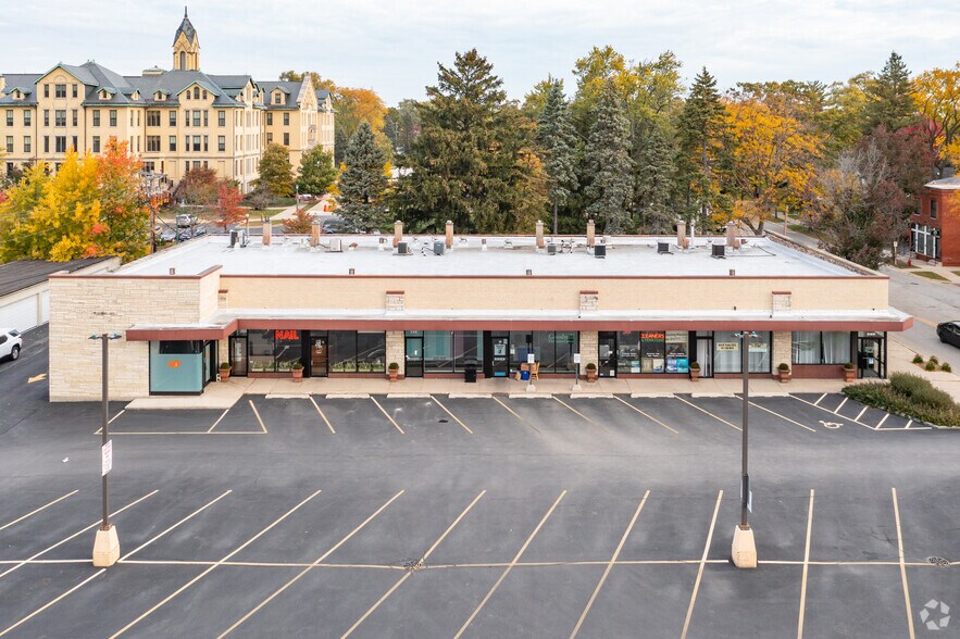 More Photos Of 909-929 Ridge Rd, Wilmette Unknown For Lease
