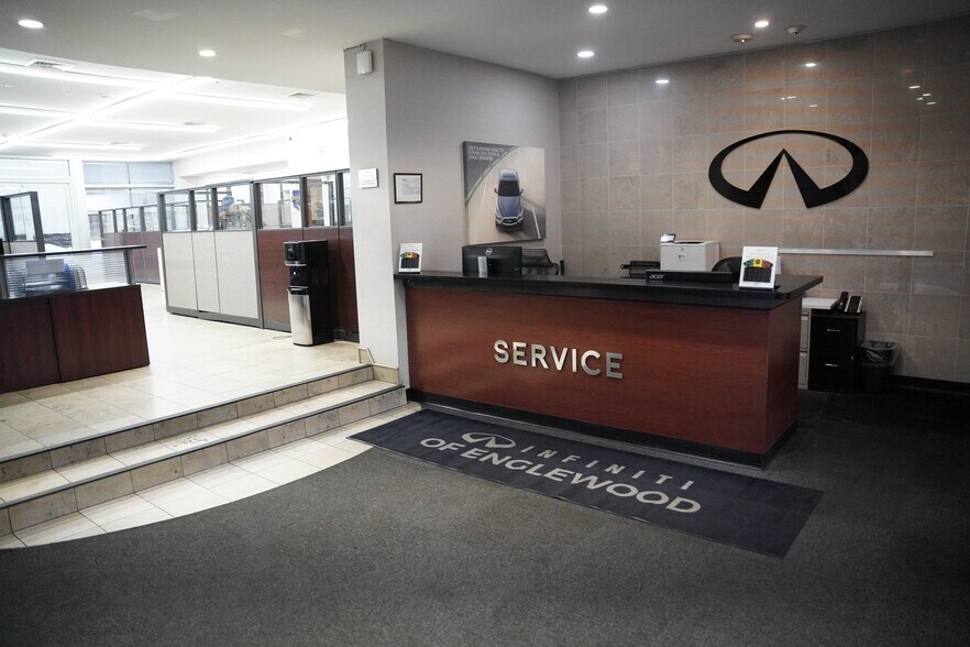 More Photos Of 60 Rockwood Pl, Englewood Auto Dealership For Lease