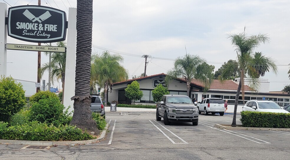 More Photos Of 401 E Foothill Blvd, Pomona Restaurant For Sale