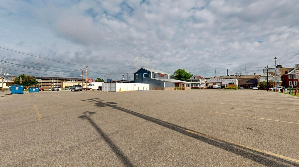 More Photos Of 1509 3rd Ave, Huntington Specialty For Sale