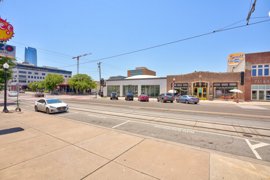 More Photos Of 801 N Broadway Ave, Oklahoma City Storefront Retail Office For Lease