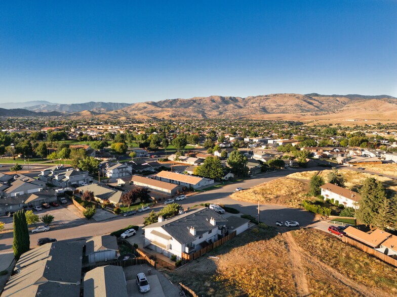 More Photos Of 21220 Campo Ct, Tehachapi Apartments For Sale