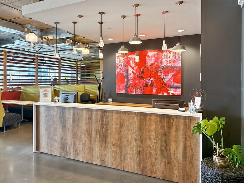 More Photos Of 4402 Skyline Dr, Burnaby Coworking Space