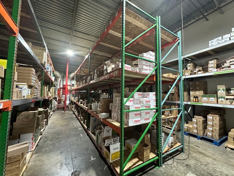 More Photos Of 1775 Wilwat Dr, Norcross Distribution For Lease