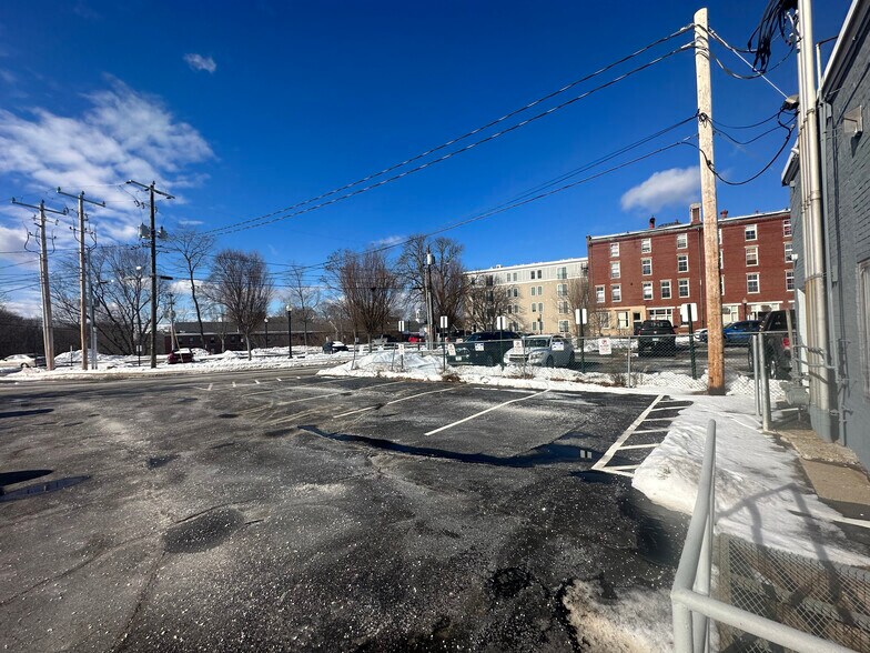 More Photos Of 21 Main St, Rochester Storefront Retail Residential For Lease