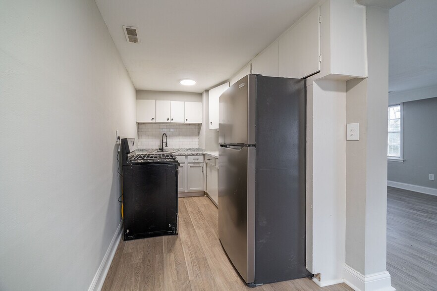 More Photos Of 16-20 W Park St, Westerville Apartments For Sale