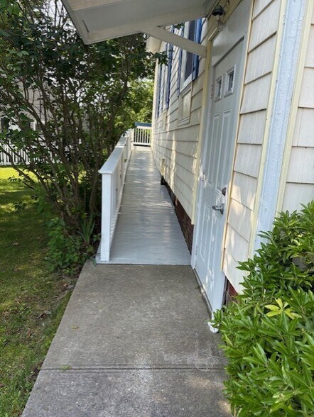 More Photos Of 57 Saco Ave, Old Orchard Beach Freestanding For Lease