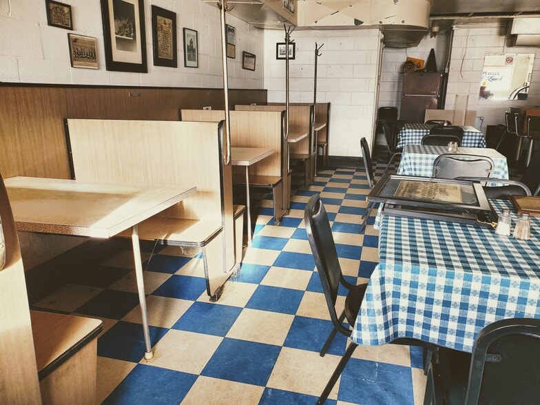 More Photos Of 113 Hopewell St, Hopewell Restaurant For Lease