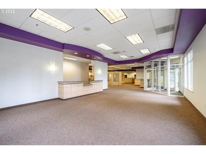 More Photos Of 375 SE Norton Ln, Mcminnville Medical For Lease