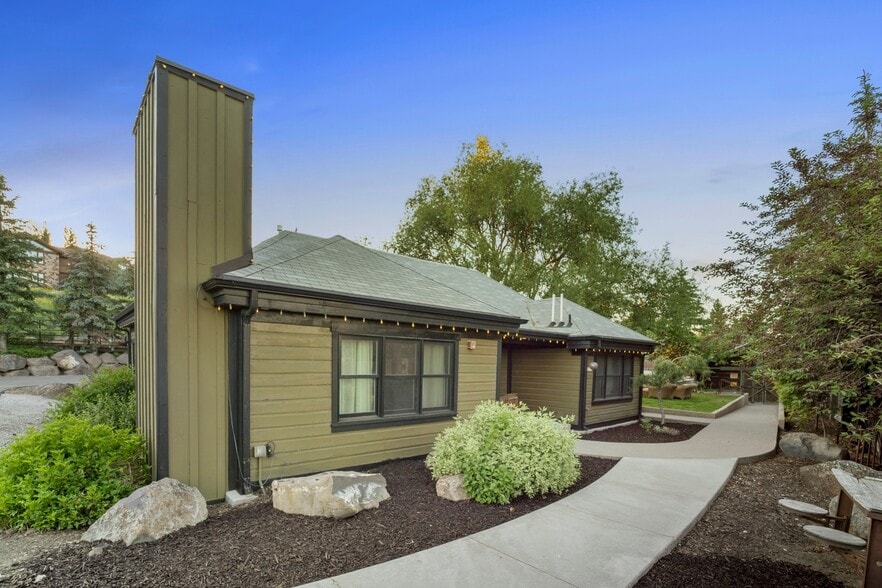 More Photos Of 5373 Highway 224, Park City Medical For Sale