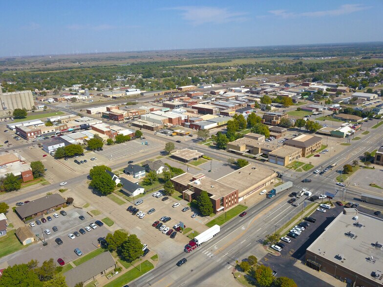 More Photos Of 1222 10th St, Woodward Office For Sale