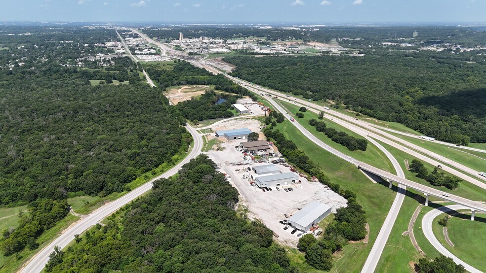 More Photos Of 21699 Admiral Pl, Catoosa Industrial For Lease