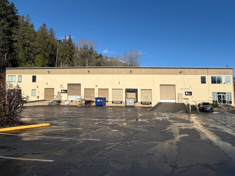 More Photos Of 1601 15th St NW, Auburn Manufacturing For Lease