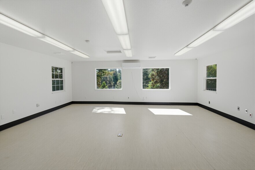 More Photos Of 440 Lower Grass Valley Rd, Nevada City Office For Sale