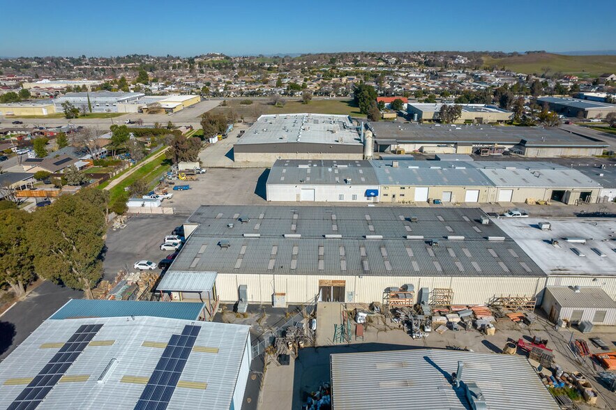 More Photos Of 1625 Commerce Way, Paso Robles Manufacturing For Lease