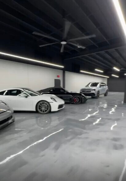 More Photos Of 36 XX NW 76 Ave, Miami General Retail For Lease