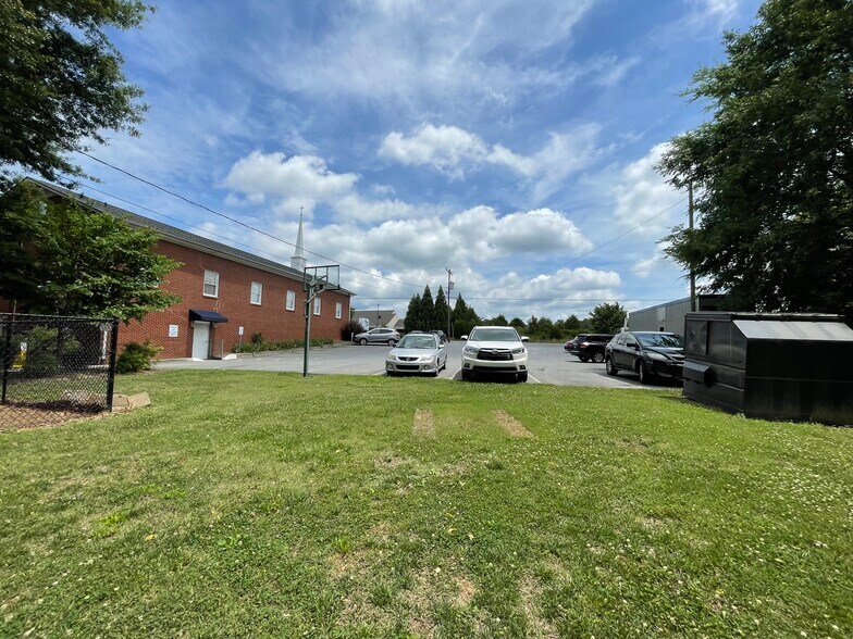 More Photos Of 1945 Old Earnhardt Rd, Kannapolis Religious Facility For Sale