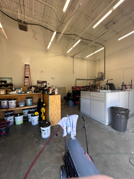 More Photos Of 10700 World Trade Blvd, Raleigh Warehouse For Lease