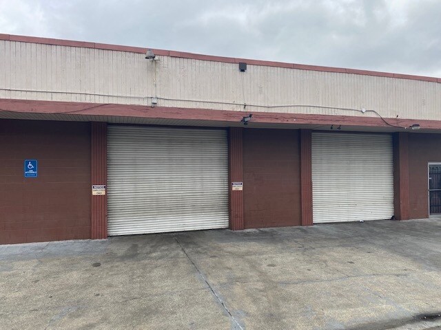 More Photos Of 1501 W Texas St, Fairfield Service For Lease