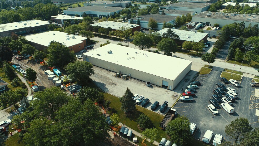 More Photos Of 710-720 Hastings Ln, Buffalo Grove Warehouse For Sale