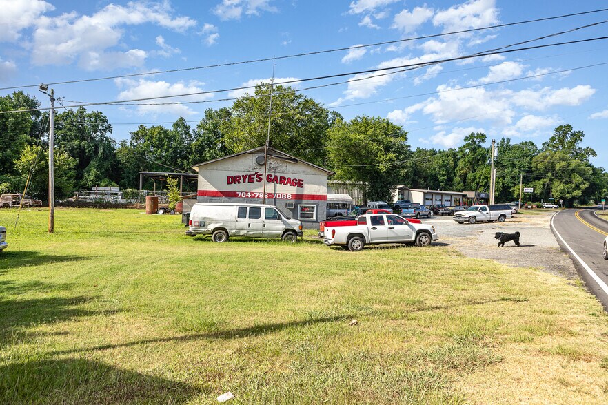 More Photos Of 347 Wilshire Ave SW, Concord Auto Dealership For Sale