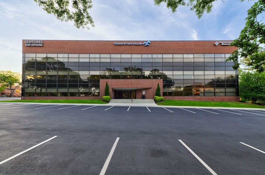 More Photos Of 4700 Six Forks Rd, Raleigh Office For Lease