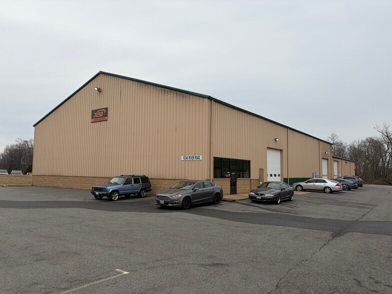 More Photos Of 24848 Meeting House Rd, Denton Warehouse For Sale