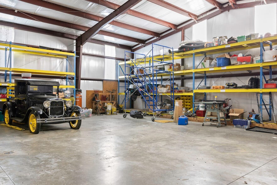 More Photos Of 2480 S Main St, Lakeport Office For Sale