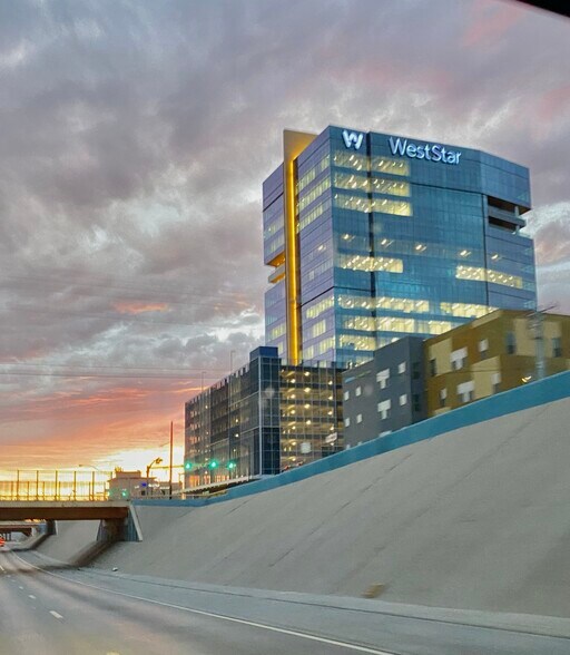 More Photos Of 601 N Mesa St, El Paso Office For Sale