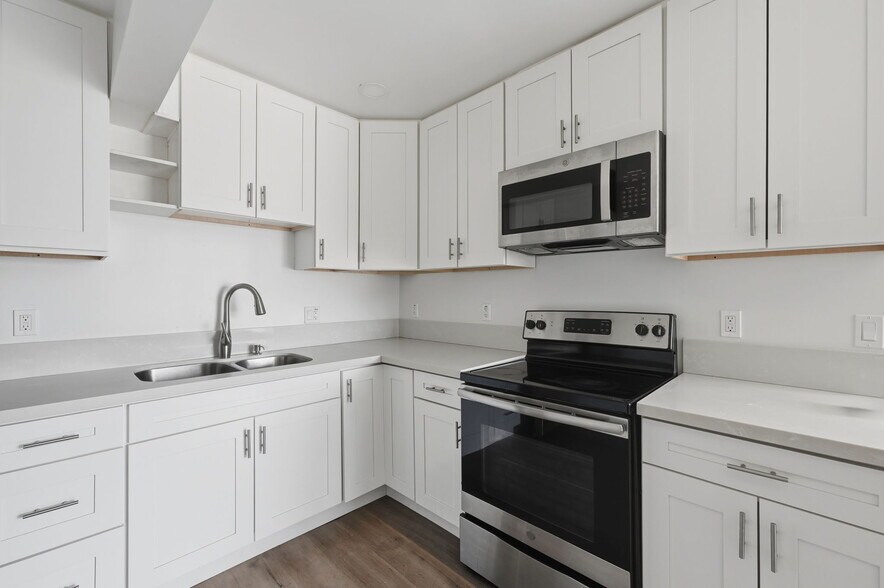 More Photos Of 2005 Highland Ave, National City Apartments For Sale