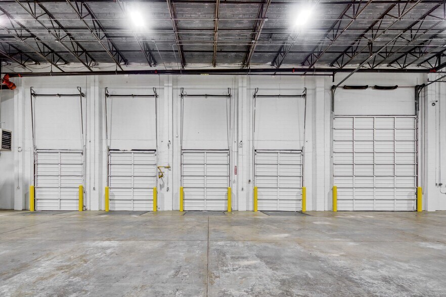 More Photos Of 3285 Saturn Ct, Peachtree Corners Warehouse For Lease