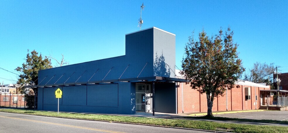 More Photos Of 1108 Princess St, Wilmington Storefront For Sale