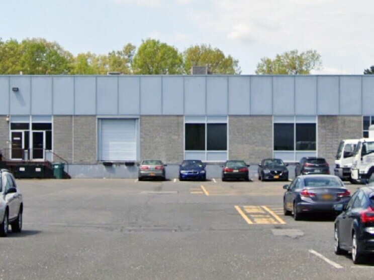 More Photos Of 200 Corporate Blvd S, Yonkers Light Manufacturing For Lease