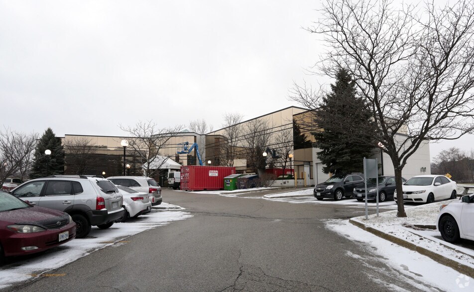 More Photos Of 575 Riverbend Dr, Kitchener Office For Sale