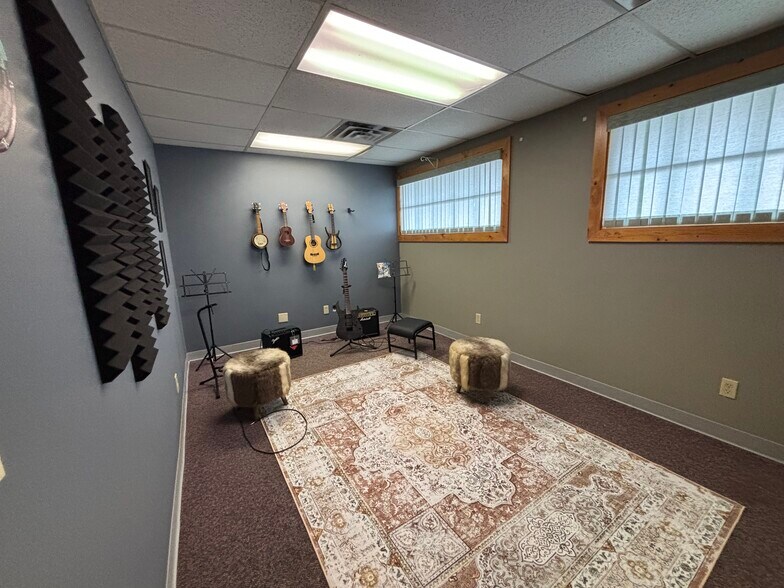 More Photos Of 1213 N Us-127-br, Saint Johns Office For Sale