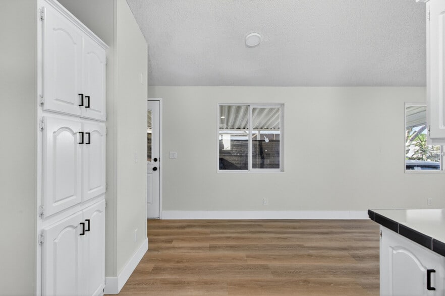 More Photos Of 402 Colin Kelly Dr, Roseville Apartments For Sale