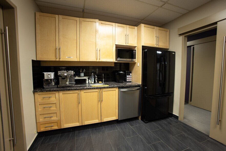 More Photos Of 602 12th Ave SW, Calgary Office For Sale