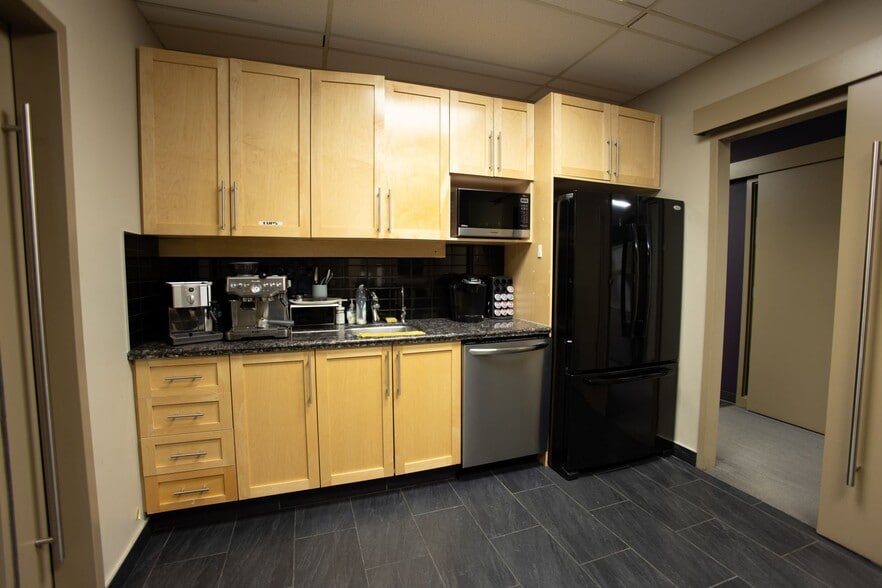 More Photos Of 602 12th Ave SW, Calgary Office For Sale