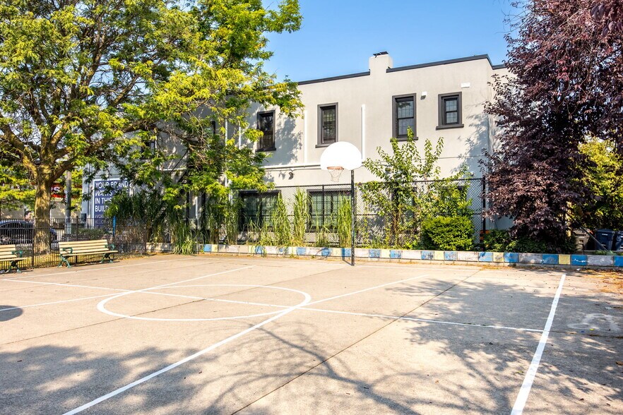 More Photos Of 603 Keele St, Toronto Storefront Retail Residential For Lease