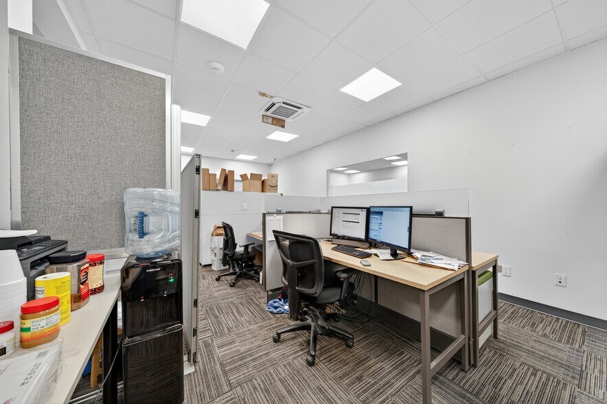 More Photos Of 11 Abrams Rd, Central Valley Office For Sale